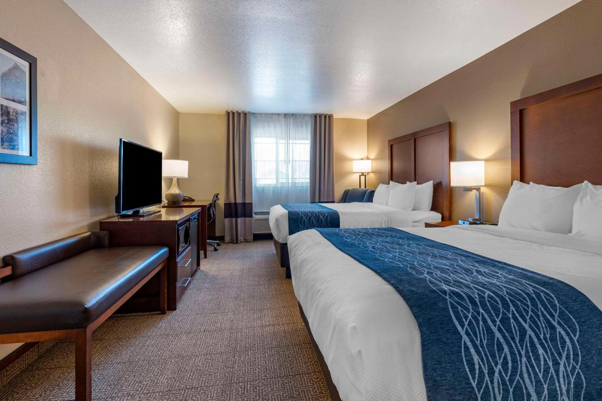 Comfort & Mendocino County 3*
